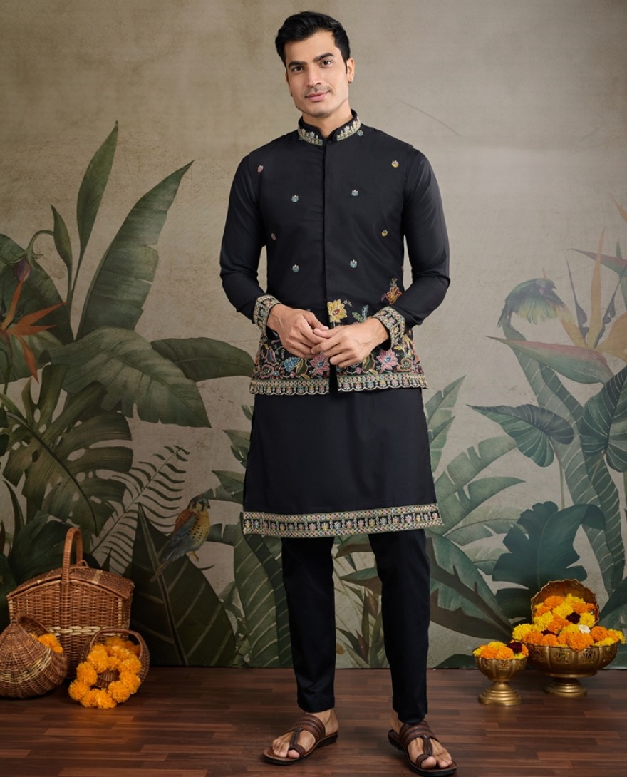 61231-black - Embroidery Black Cotton Kurta & Koti Jacket